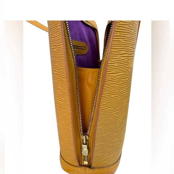 EUC LV (Pristine Interior) Epi Lussac Yellow Leather Louis Vuitton Shoulder Bag - Picture 7 of 12